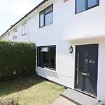 Perfect For Contractors, Tradespeople, Pvt Parking